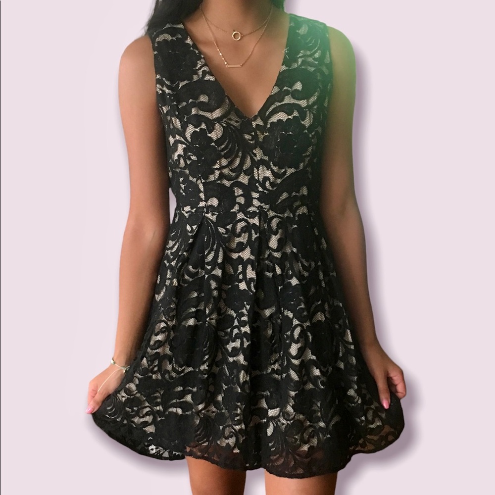 Hi-Lo High Low Black Lace Dress V-Neck Monteau